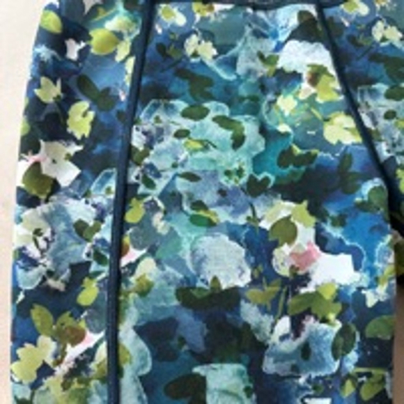 Sweaty Betty Super Sculpt 8" Sustainable Cycling Shorts Sz S Green Blue Printed - Picture 12 of 13